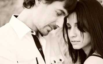 9 Indications That You’re Living with a Cheater