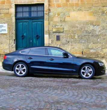 The Top Reasons Why Hiring a Chauffeur Service is Your Best Choice for Your Business