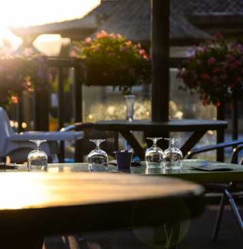 10 Café & Restaurant Tricks You Were Unaware of