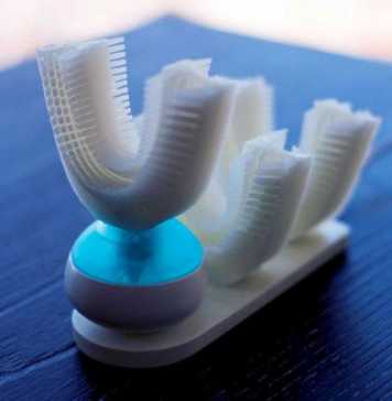 Fully Automatic Amabrush Brushes Your Teeth in 10 Seconds