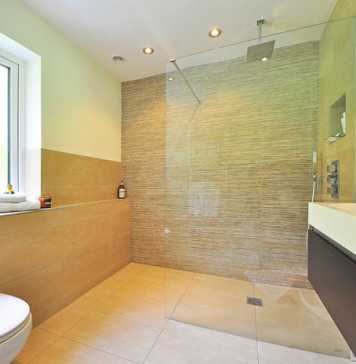 Shower Doors: Framed or Frameless?
