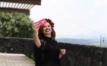 How to Take Perfect Selfies?