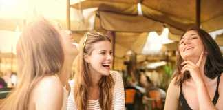 7 Habits of People Who Make Friends Easily