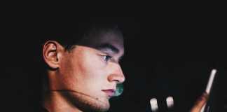 How to Cope with Microcheating in a Relationship?