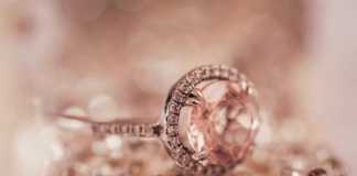 Diamond Advisors Reveal the Common Mistakes Engagement Ring Buyers Make