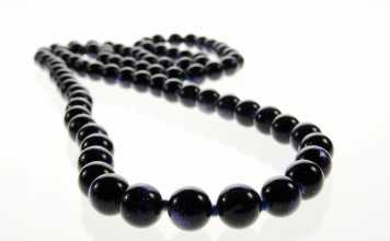 How to Add a Dash of Sophistication to Any Outfit with Tahitian Black Pearls