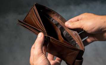 Surprisingly Broke Celebs