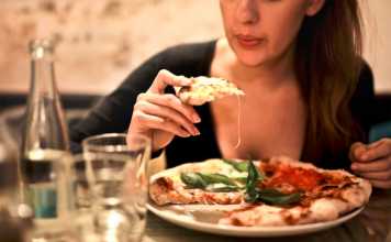 Etiquette Blunders That Will Ruin A Spectacular Dinner Party