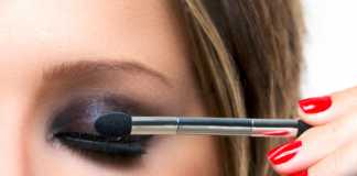 Makeup Tips for Contact Lens Wearers