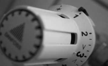 8 Ways to Save On Heating Bills and Stay Warm This Winter