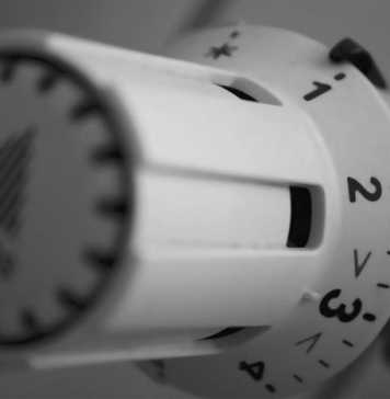 8 Ways to Save On Heating Bills and Stay Warm This Winter