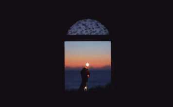 10 Famous People Who Fell Down From Their Heights