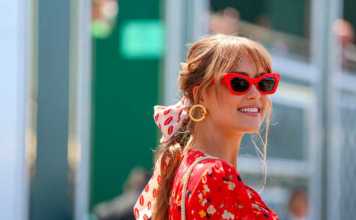 Fashion Trends 2019: Ways to Wear a Handkerchief