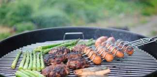 7 Tips for Hosting the Ultimate Backyard Barbecue