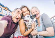 How to Take A Family Self-Portrait Without Photographer’s Help