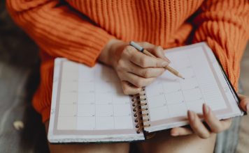 Staying On Track: How to Plan Your Week the Right Way