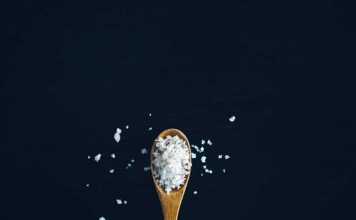 Shampoo with Salt: Why Is It Good For Hair Care?