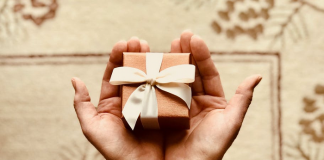 When Is the Best Time to Buy Jewelry in a Relationship?