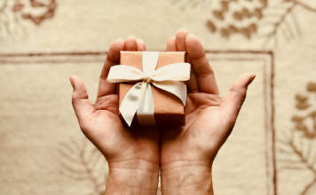 When Is the Best Time to Buy Jewelry in a Relationship?