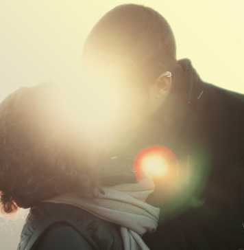 Tip: Don’t Forget The Gifts When Meeting Girlfriend’s Parents For The First Time