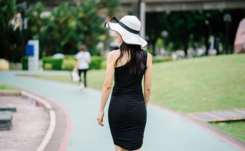 Looking Good: 10 Top Tips for How to Accessorize a Dress