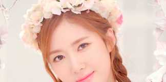 Latest Beauty Trend: Straight Brow Frame