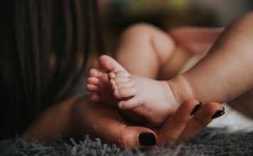 How To Choose A Nanny For Your Kids