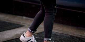 Cropped Jeans and Sockless: Still Trendy?