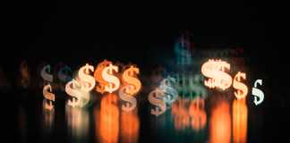 Considering a Career in Finances? Now’s the Time — the Job Market is Growing