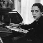 italian-born-french-fashion-designer-elsa-schiaparelli-news-photo