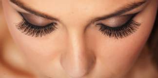 7 Pro Tips for Gorgeous, Healthy Eyelashes