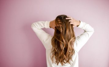 Causes of Hair Loss to Women and Their Solution