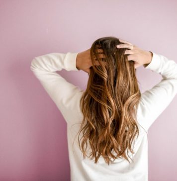 Causes of Hair Loss to Women and Their Solution