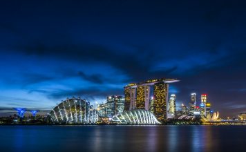 10 Reasons to Move to Singapore