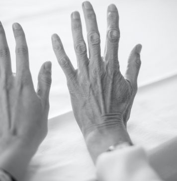 5 Tips to Look Younger as You Age