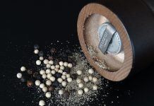 Prepare Fresh Seasonings With Amazing Pepper Mills