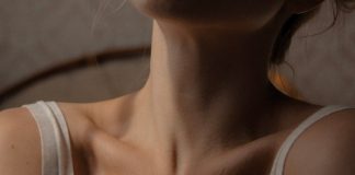 These Body Parts Reveal Your Age First