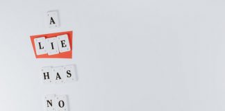 10 Tricks of Professional Liars