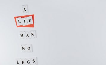 10 Tricks of Professional Liars