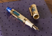 A Pen Is the Best Gift for People Who Have Everything