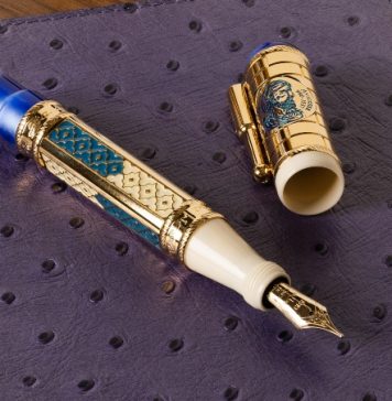 A Pen Is the Best Gift for People Who Have Everything