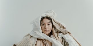 Hoarding Disorder Signs