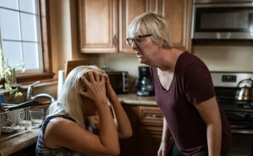 Navigating Toxic Parent Relationships: Tips for Effective Communication